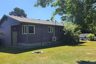 1085 Garfield Ave, Blaine, WA 98230 - Photo 5