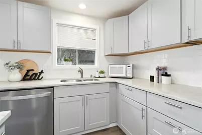 7909 218th Street SW #6, Edmonds, WA 98026 - Photo 3