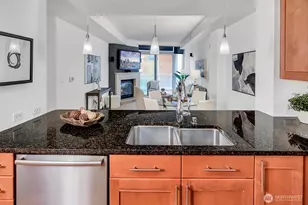 10650 NE 9th Pl, Bellevue, WA 98004 - Photo 9