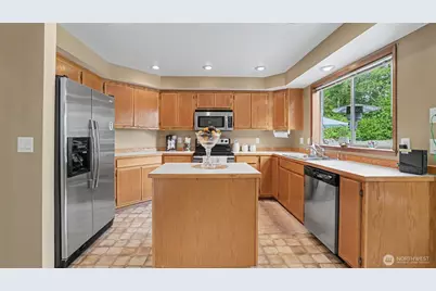 11011 210th Street SE, Snohomish, WA 98296 - Photo 9