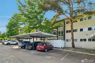 12700 NE 8th St, Bellevue, WA 98005 - Photo 25