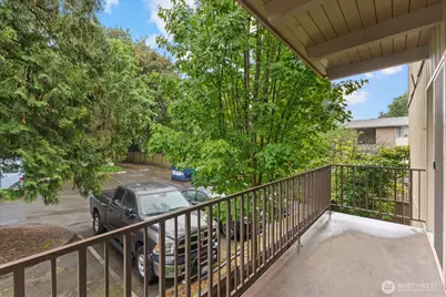 11006 NE 68th Street #819, Kirkland, WA 98033 - Photo 33