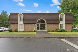 11006 NE 68th St, Kirkland, WA 98033 - Photo 1