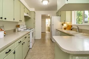 618 21st St SE, Puyallup, WA 98372 - Photo 9