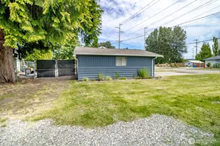 618 21st St SE, Puyallup, WA 98372 - Photo 33