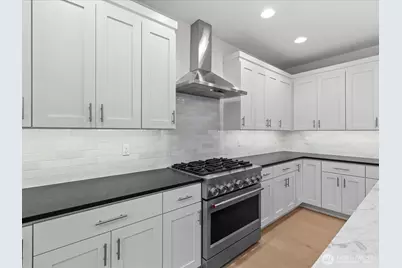 9207 NE 175th Street #B, Bothell, WA 98011 - Photo 7