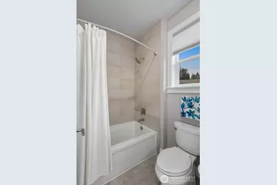22005 4th Avenue W, Bothell, WA 98021 - Photo 33