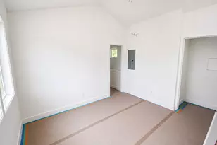 4909 SW Canada Dr, Seattle, WA 98136 - Photo 11
