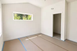 4909 SW Canada Dr, Seattle, WA 98136 - Photo 13
