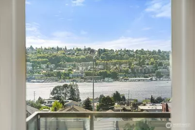 1958 Harvard Avenue E #201, Seattle, WA 98102 - Photo 15