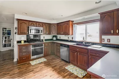 210 Shadow Lane NE, Olympia, WA 98506 - Photo 9