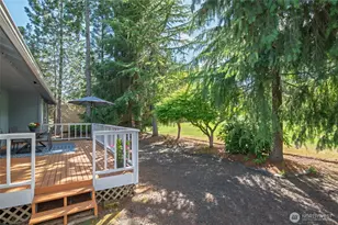 41 E Rainier Dr, Allyn, WA 98524 - Photo 37