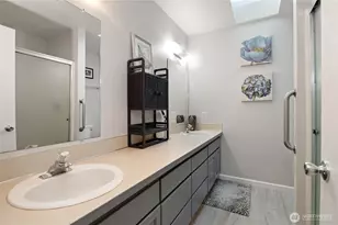 41 E Rainier Dr, Allyn, WA 98524 - Photo 19