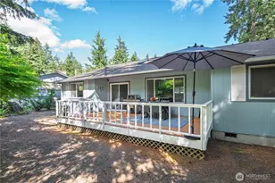 41 E Rainier Dr, Allyn, WA 98524 - Photo 29