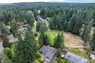 41 E Rainier Dr, Allyn, WA 98524 - Photo 35