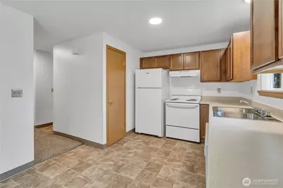 17319 8th Avenue Ct E, Spanaway, WA 98387 - Photo 9