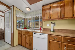 2725 E Fir St, Mount Vernon, WA 98273 - Photo 9