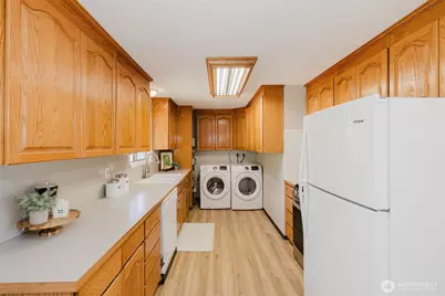 12712 1st Avenue Ct E, Tacoma, WA 98445 - Photo 11