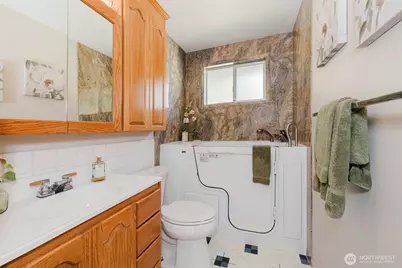 12712 1st Avenue Ct E, Tacoma, WA 98445 - Photo 21