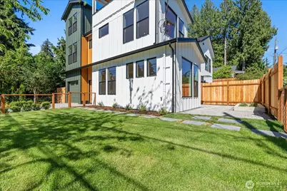 13702 37th Avenue NE, Seattle, WA 98125 - Photo 11