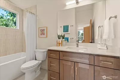 13702 37th Avenue NE, Seattle, WA 98125 - Photo 29
