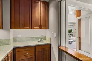 842 W Lake Sammamish Pkwy SE, Bellevue, WA 98008 - Photo 11
