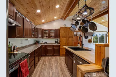33620 45th Avenue Ct E, Eatonville, WA 98328 - Photo 5