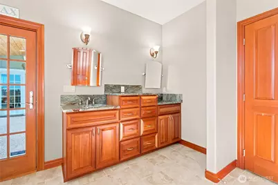 3640 S Shorewood Avenue, Greenbank, WA 98253 - Photo 21
