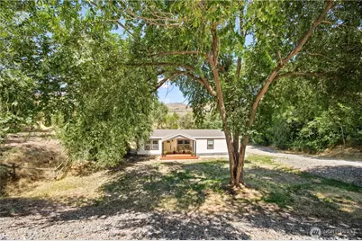 329 E Franklin Street, Chelan, WA 98816 - Photo 3