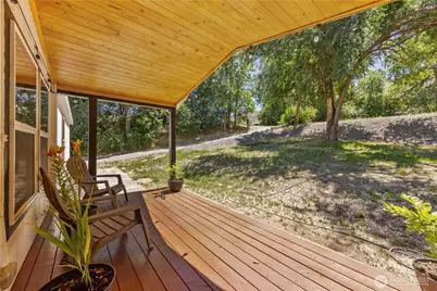 329 E Franklin Street, Chelan, WA 98816 - Photo 1