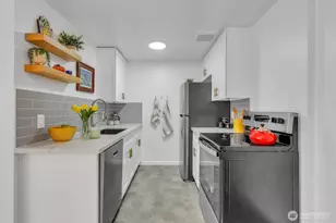 919 2nd Ave W, Seattle, WA 98119 - Photo 9