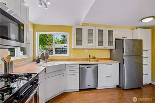 9250 14th Ave SW, Seattle, WA 98106 - Photo 9