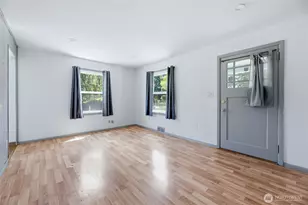 1911 E 72nd St, Tacoma, WA 98404 - Photo 5