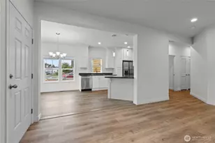 226 E Orange Ave, Burlington, WA 98233 - Photo 9