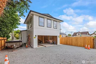 226 E Orange Ave, Burlington, WA 98233 - Photo 17