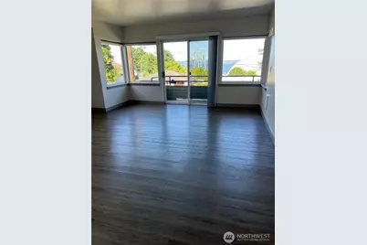 2921 Federal Avenue #302, Everett, WA 98201 - Photo 3