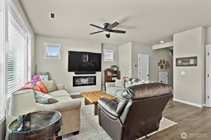 923 NW 26th Wy, Battle Ground, WA 98604 - Photo 9