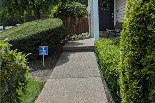 22931 SE 240th Pl, Maple Valley, WA 98038 - Photo 3
