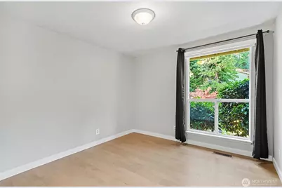 14023 SE 60th Street, Bellevue, WA 98006 - Photo 29