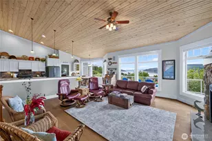 6426 Ivy St, Anacortes, WA 98221 - Photo 11