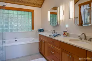 2101 Dolphin Bay Rd, Orcas Island, WA 98245 - Photo 31