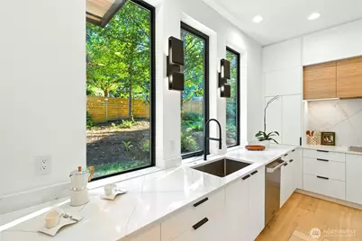17720 SE 63rd Place, Bellevue, WA 98006 - Photo 9