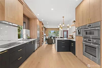 9535 Dayton Avenue N, Seattle, WA 98103 - Photo 15