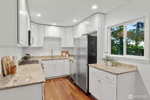 1928 109th Ave SE, Bellevue, WA 98004 - Photo 7