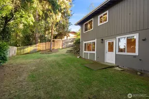 1928 109th Ave SE, Bellevue, WA 98004 - Photo 25