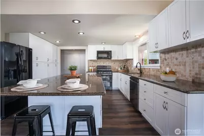 18109 28th Avenue E, Tacoma, WA 98445 - Photo 9