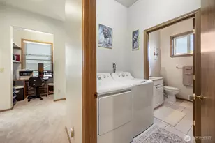 10821 Crestwood Dr S, Seattle, WA 98178 - Photo 19
