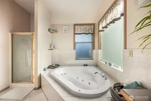 10821 Crestwood Dr S, Seattle, WA 98178 - Photo 27