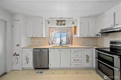 16600 25th Avenue NE #75, Marysville, WA 98270 - Photo 9
