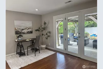 16711 NE 6th Place, Bellevue, WA 98008 - Photo 19